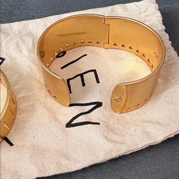 2 Madewell bracelets - Picture 2 of 6